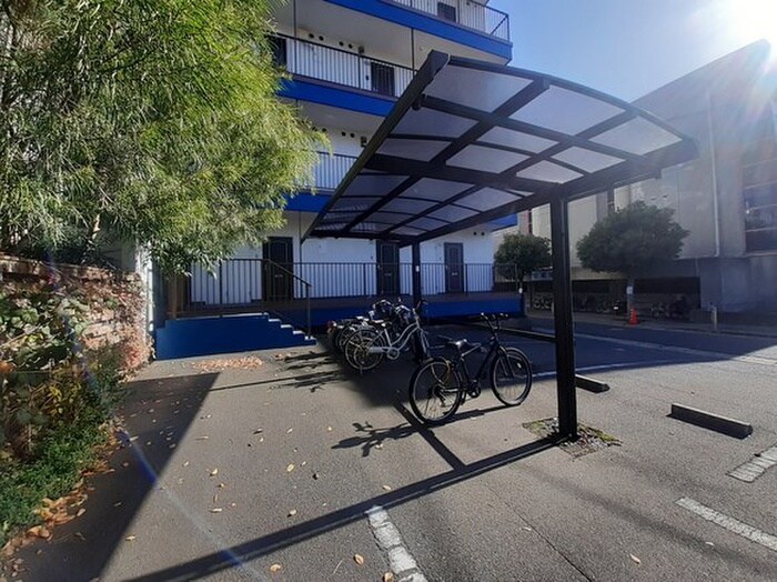 物件外観写真3　(駐輪場)