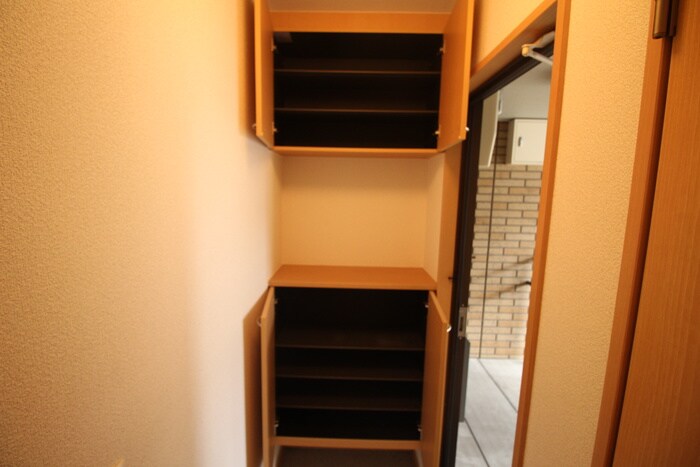 物件内観写真16　(靴箱)