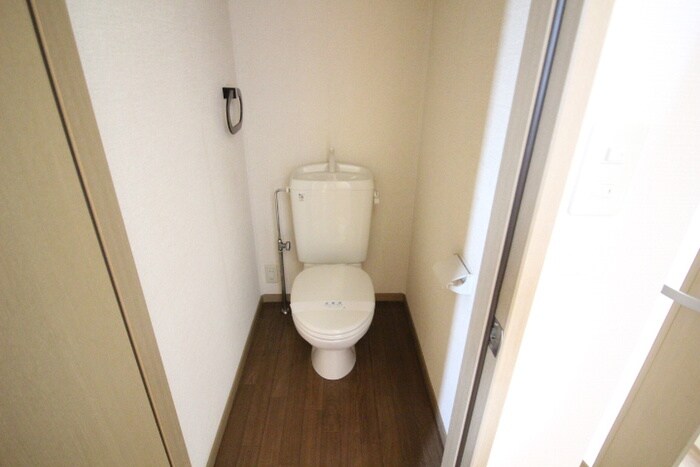 物件内観写真9　(トイレ)