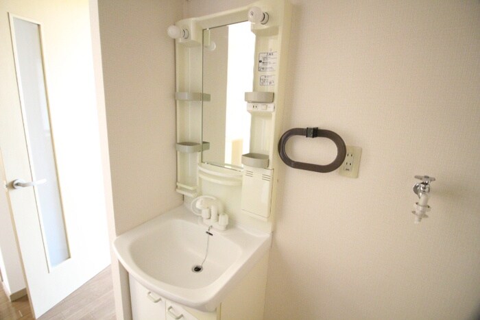 物件内観写真12　(洗面)