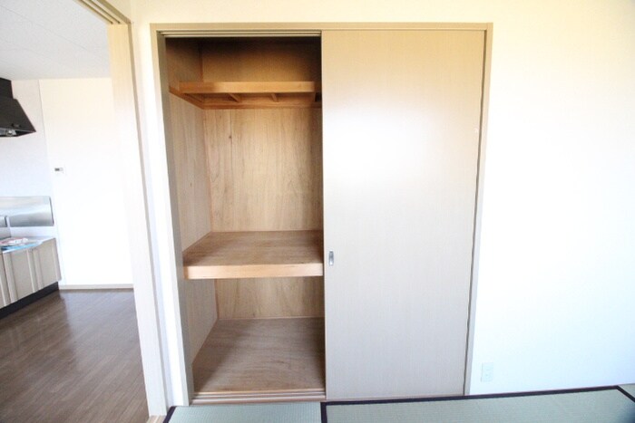 物件内観写真15　(収納)