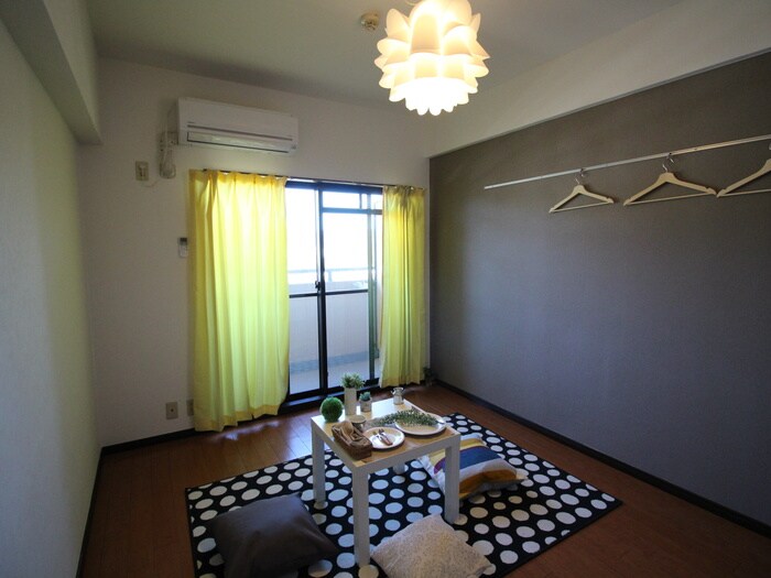 物件内観写真6　(居室)