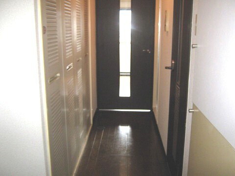 物件内観写真10　(廊下)