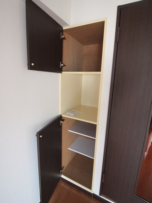 物件内観写真10　(収納)
