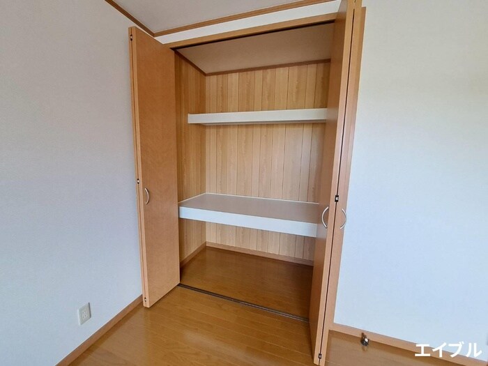 物件内観写真13　(収納)