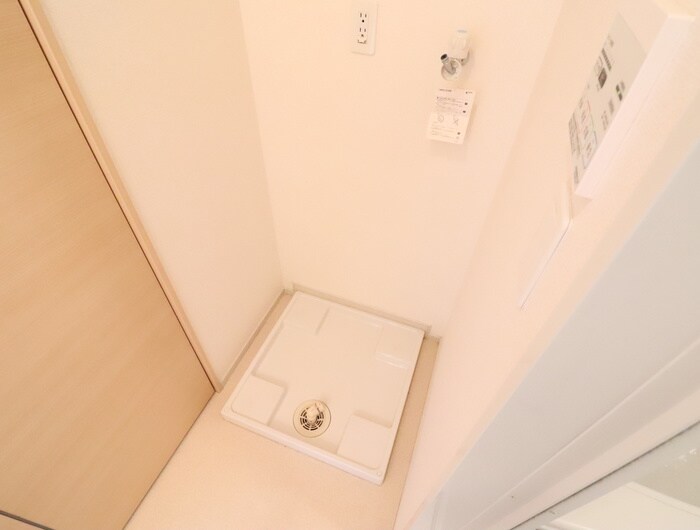 物件内観写真14　(洗濯機置場)