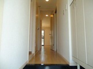 物件内観写真8　(玄関)