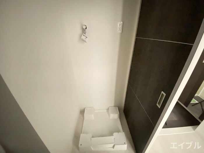 物件内観写真12　(洗濯機置場)