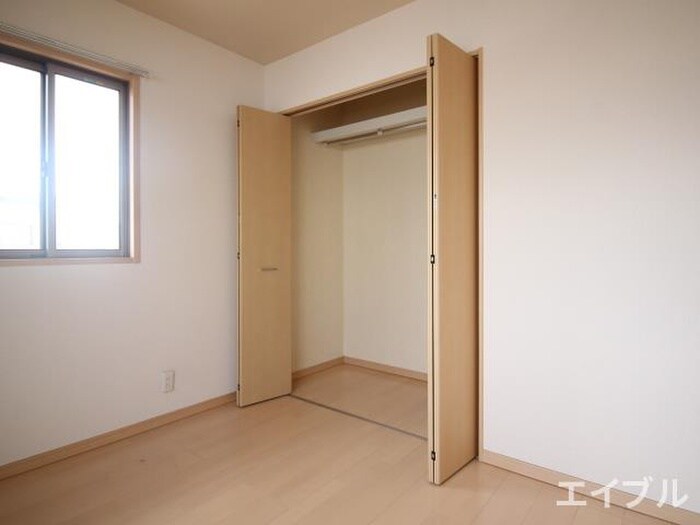 物件内観写真13　(収納)