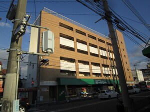飯倉ビル外観写真