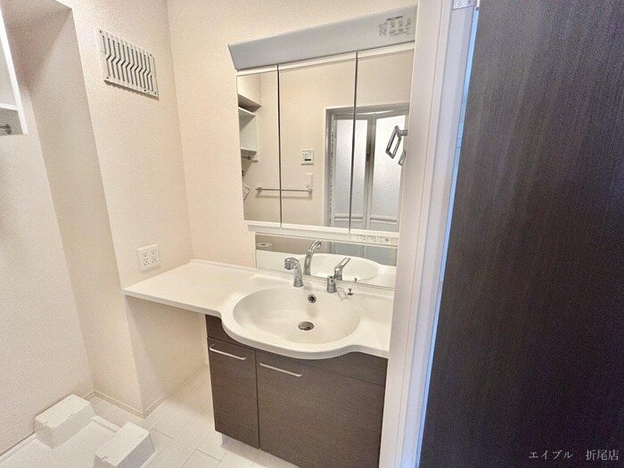 物件内観写真9　(洗面)