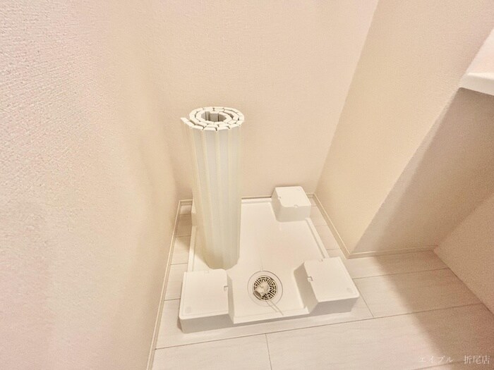 物件内観写真10　(洗濯機置場)