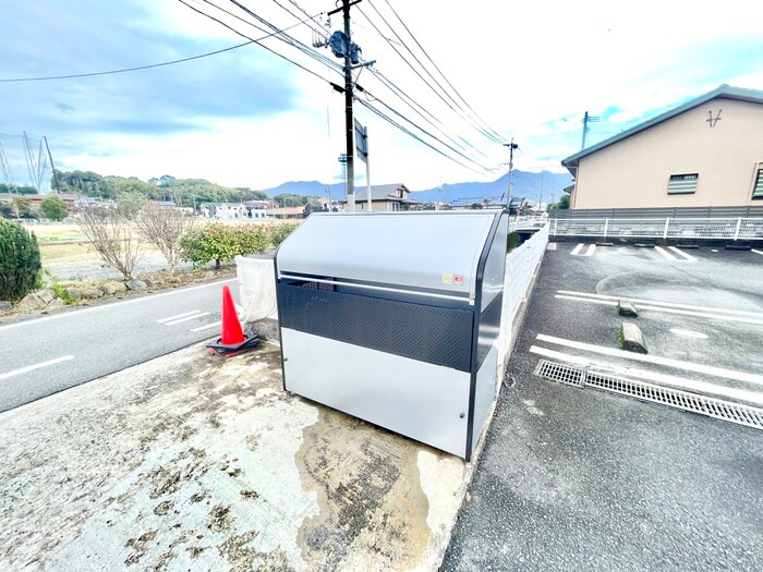 物件外観写真4　(建物設備)