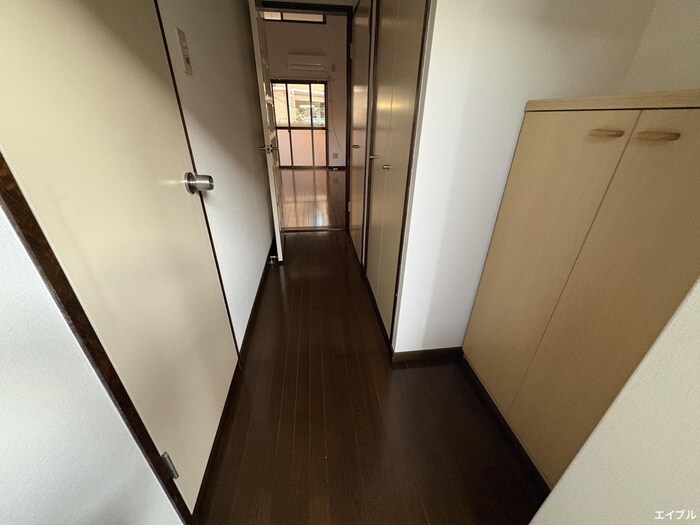 物件内観写真16　(廊下)