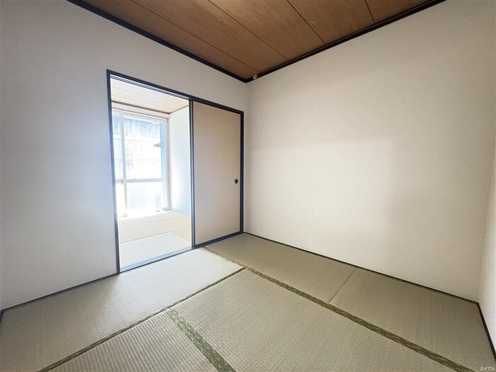 物件内観写真9　(居室)