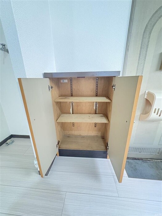 物件内観写真17　(靴箱)