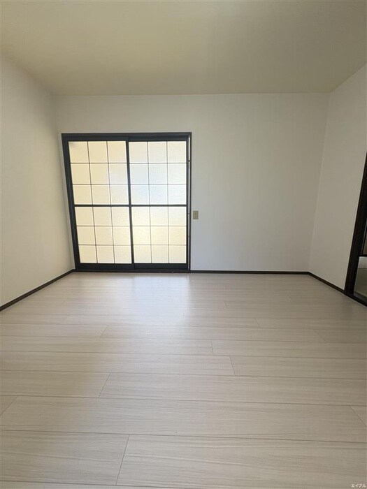 物件内観写真18　(廊下)