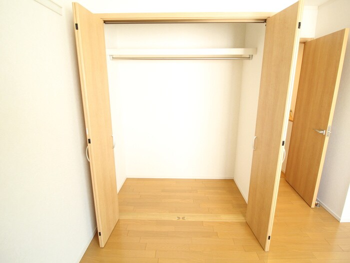 物件内観写真13　(収納)