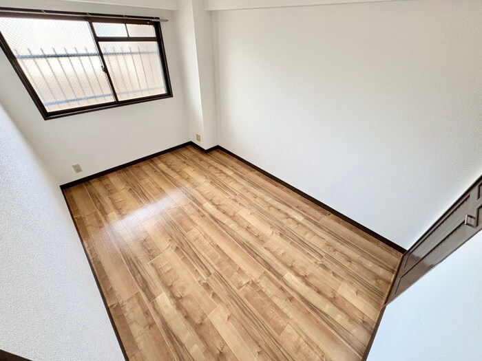 物件内観写真8　(居室)