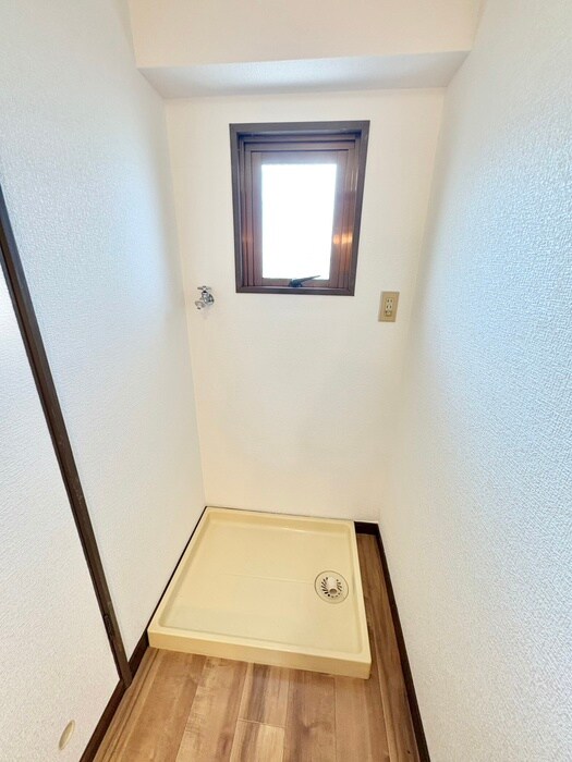 物件内観写真19　(洗濯機置場)