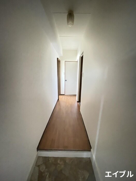 物件内観写真8　(玄関)
