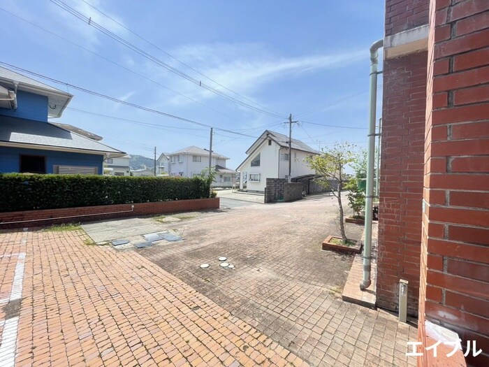 物件内観写真11　(室内からの展望)