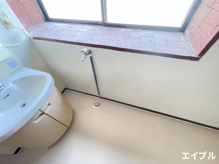 物件内観写真18　(洗濯機置場)