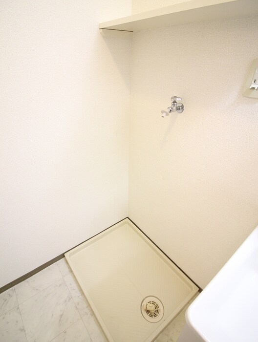 物件内観写真15　(洗濯機置場)