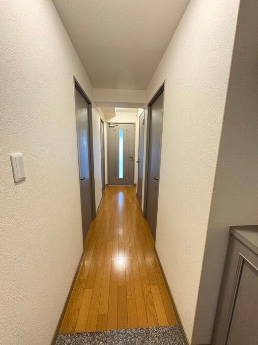 物件内観写真20　(廊下)