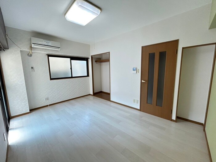 物件内観写真6　(居室)