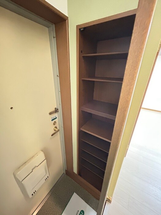 物件内観写真13　(靴箱)