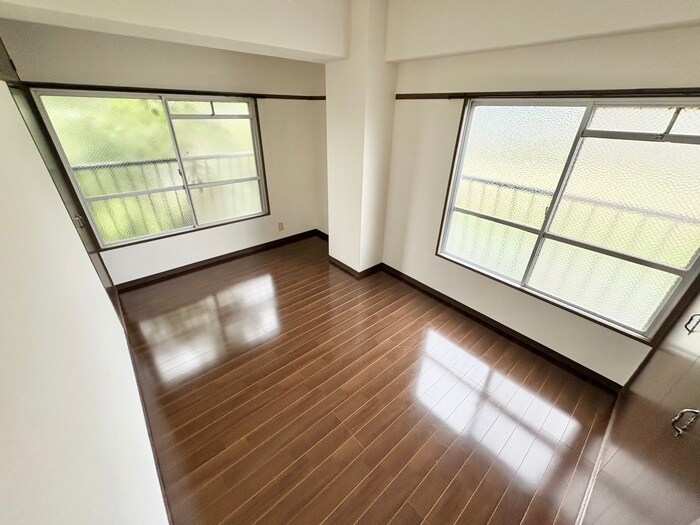 物件内観写真9　(居室)