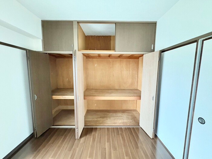 物件内観写真16　(収納)
