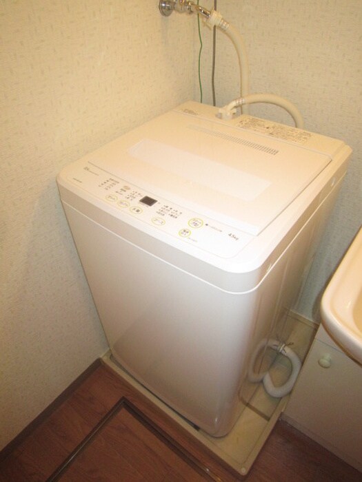 物件内観写真9　(洗濯機置場)