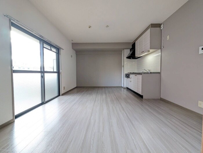 物件内観写真8　(居室)