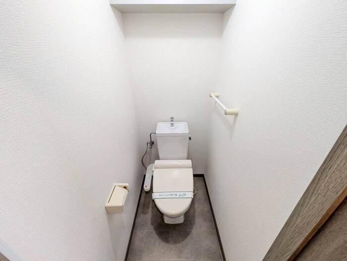 物件内観写真14　(トイレ)