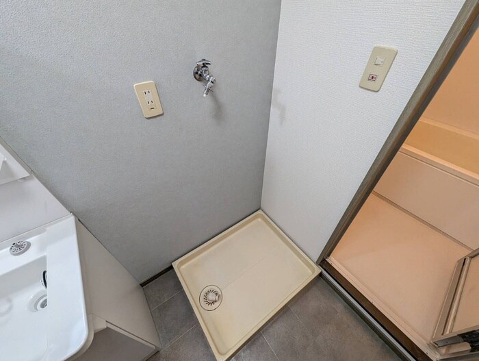 物件内観写真20　(洗濯機置場)