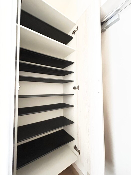 物件内観写真6　(靴箱)