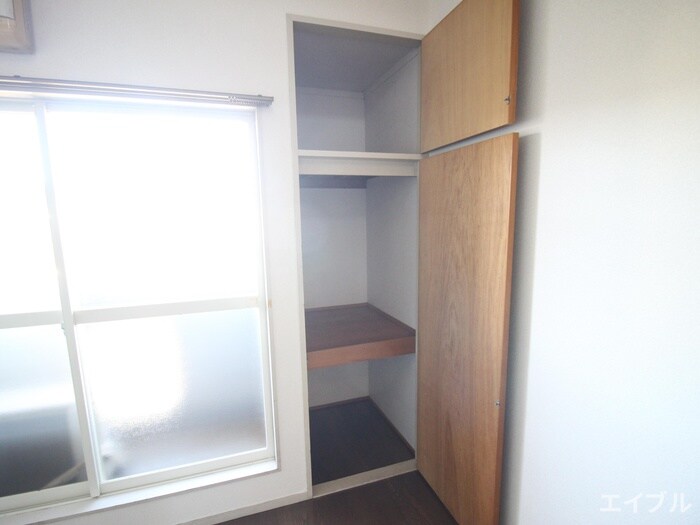物件内観写真10　(収納)