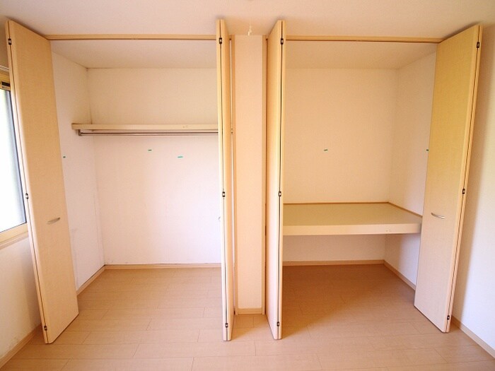 物件内観写真14　(収納)