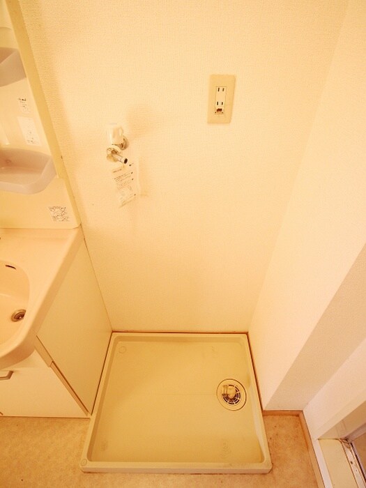 物件内観写真20　(洗濯機置場)