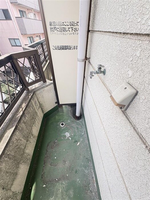 物件内観写真14　(洗濯機置場)