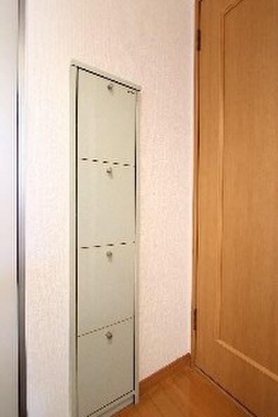 物件内観写真13　(靴箱)