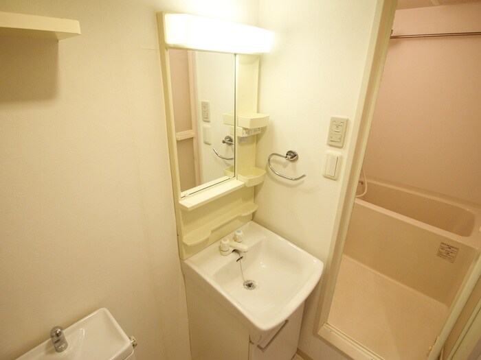 物件内観写真11　(洗面)