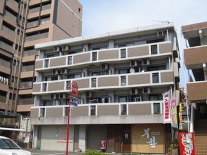 ホワイトベネス外観写真