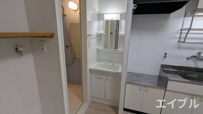 物件内観写真10　(洗面)