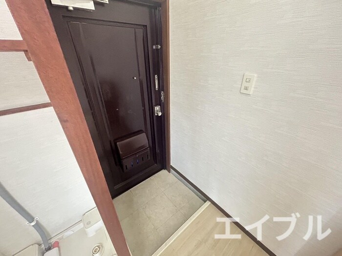 物件内観写真15　(玄関)