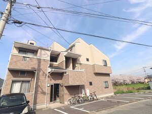 シュロスAKAMA外観写真