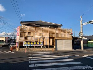 スーパーえみや外観写真