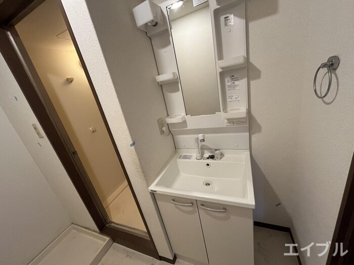 物件内観写真8　(洗面)